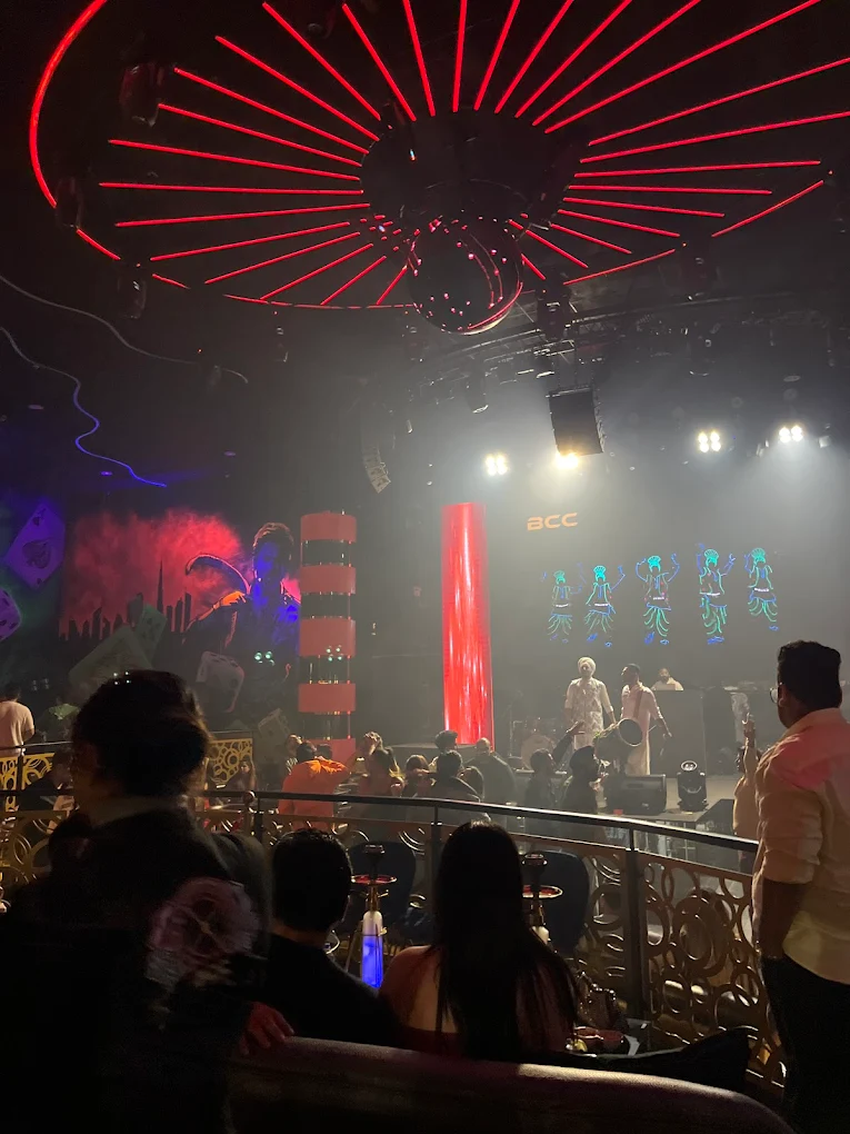 Midweek club scene